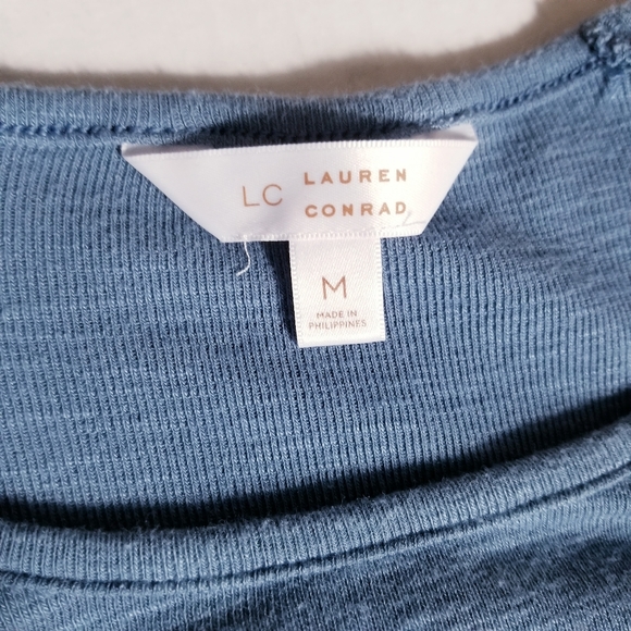 LC LAUREN CONRAD RUFFLED BLUE LONG SLEEVE BLOUSE SIZE MEDIUM - Picture 3 of 13